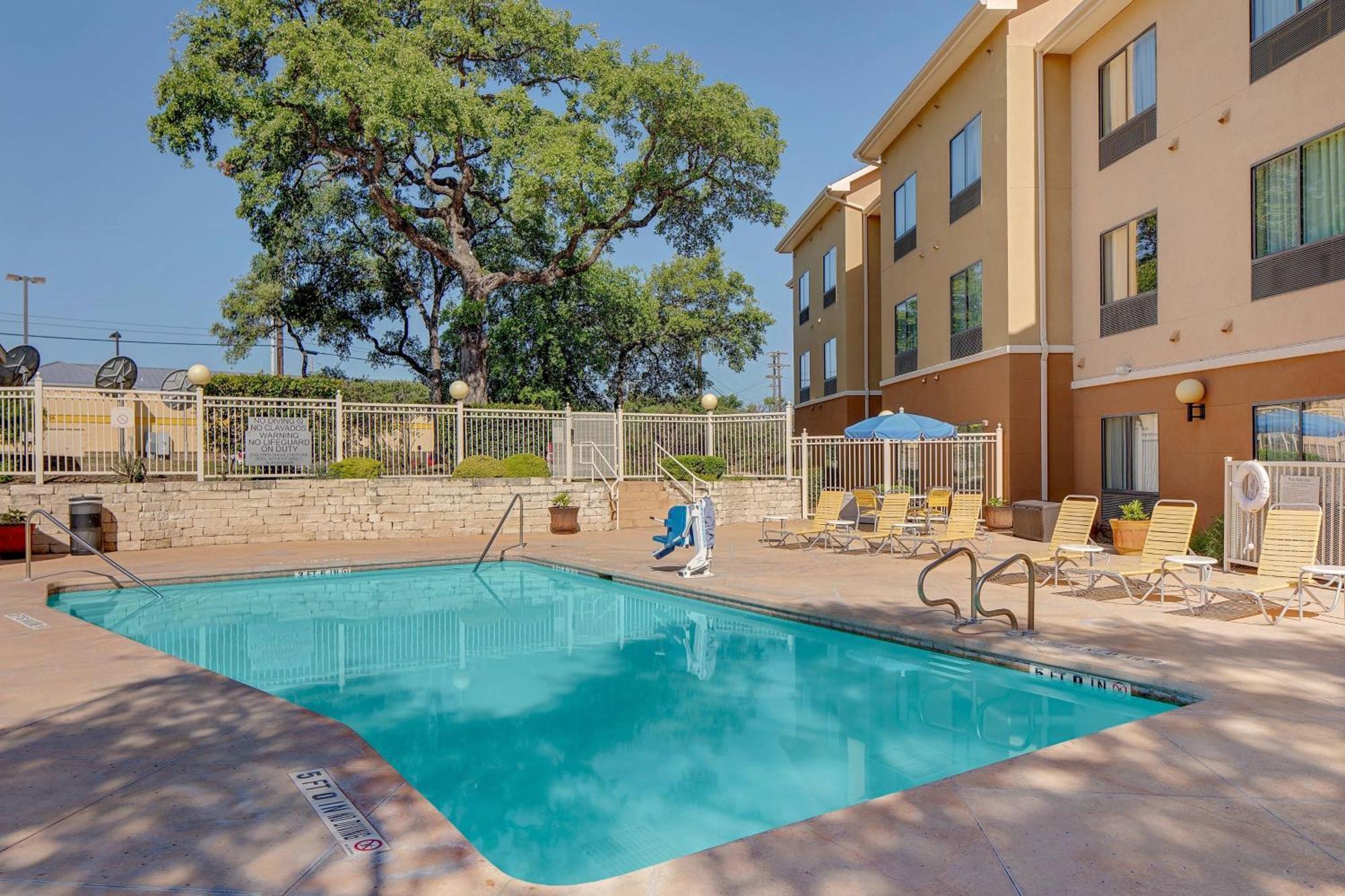 Fairfield Inn & Suites By Marriott San Antonio Seaworld / Westover Hills Dış mekan fotoğraf